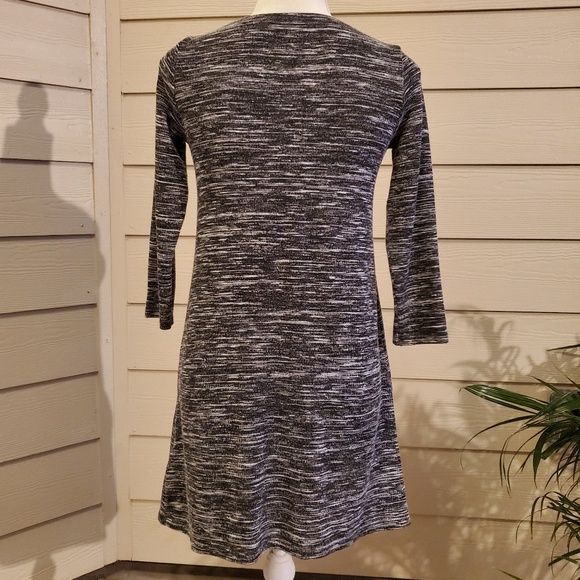 Dress - Picture 2 of 5